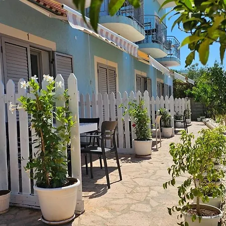Bluflest Dhërmi