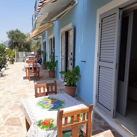 Bluflest Bed & Breakfast 3*