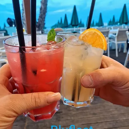 住宿加早餐酒店 Bluflest Dhërmi